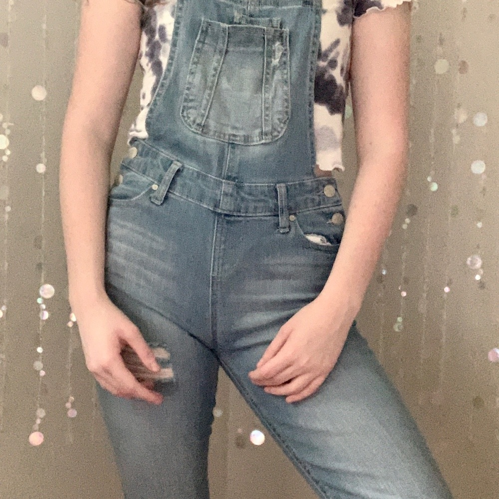 cute normal wash ripped overalls!